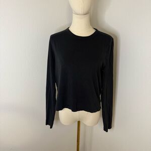 [lululemon] Black Long Sleeve Crop Top - Size Medium